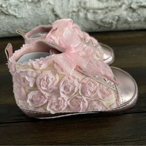 Baby Girl Gold Shiny Pink Frilly Rose Booties 13 NWOT